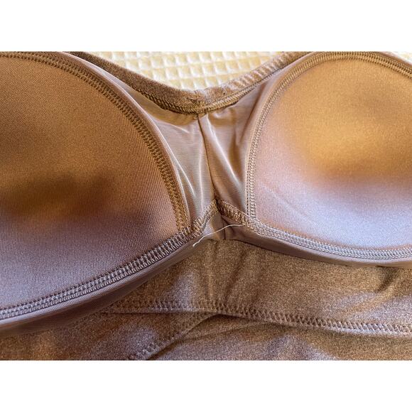 Torrid Sports Bra Brown Cross Front Detail & Adjustable Spaghetti Straps 1 (1X) - Picture 6 of 9